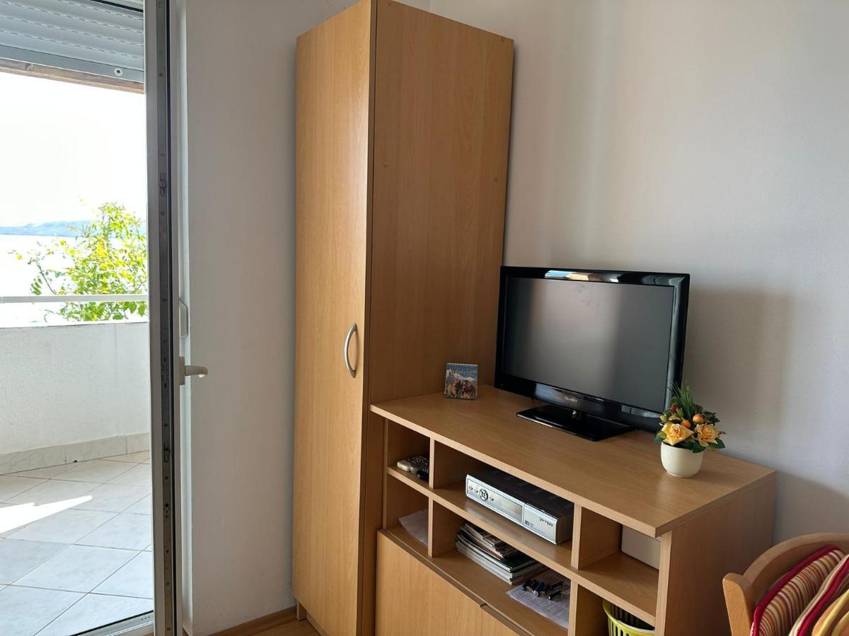 Apartmani Karlobag Exterior photo