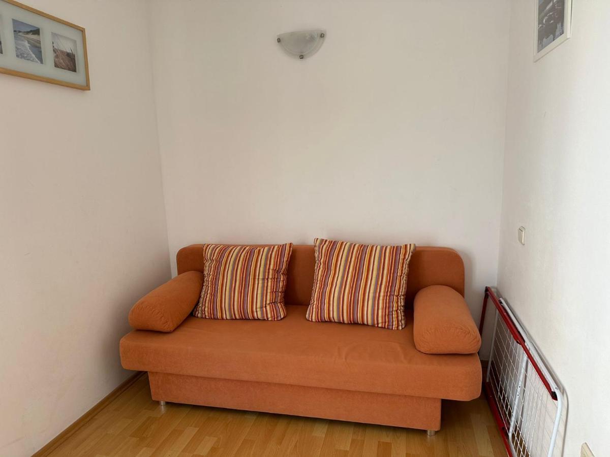 Apartmani Karlobag Exterior photo